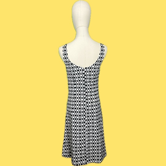 Max & Cleo Form Fitting Sheath Dress - Picture 2 of 5